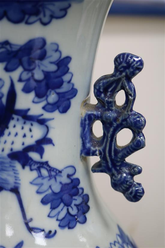 A large Chinese blue and white vase, early 20th century height 58.9cm